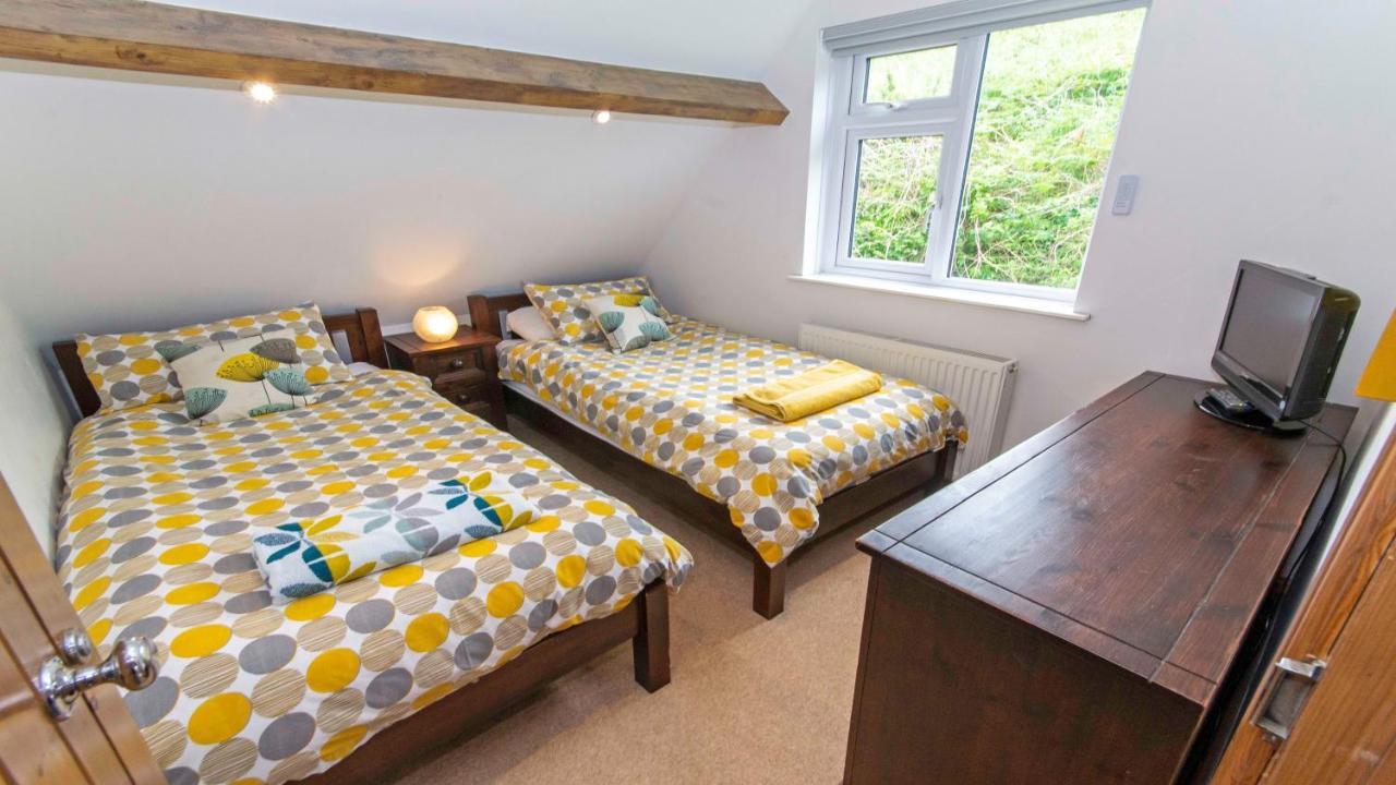 Stables Croyde | 4 Bedrooms / Sleeps 8 | Sea & Beach Views Bagian luar foto