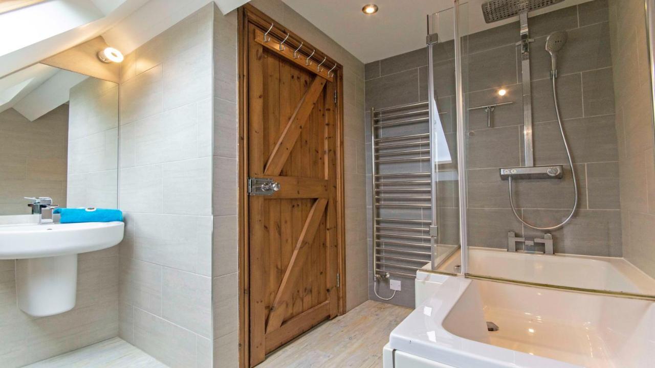 Stables Croyde | 4 Bedrooms / Sleeps 8 | Sea & Beach Views Bagian luar foto